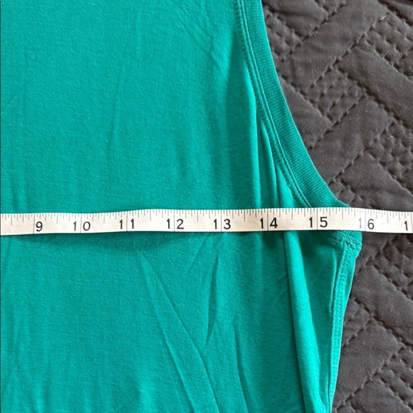 Kit and Ace Sleeveless Teal Athletic Top Size 6 Women Stretch - Picture 4 of 8